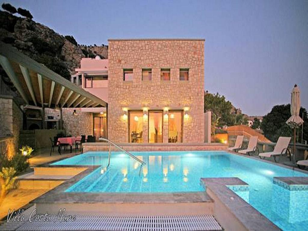 Costamare - Enjoy Lazy Days On The Private Pool-jacuzzi Villa Pefki