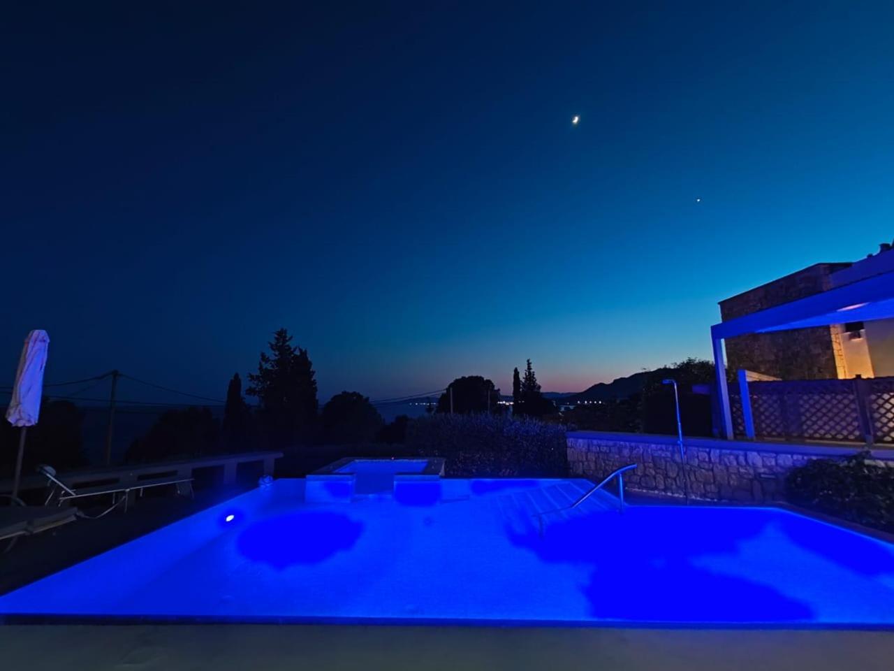 Costamare - Enjoy Lazy Days On The Private Pool-jacuzzi Villa Pefki