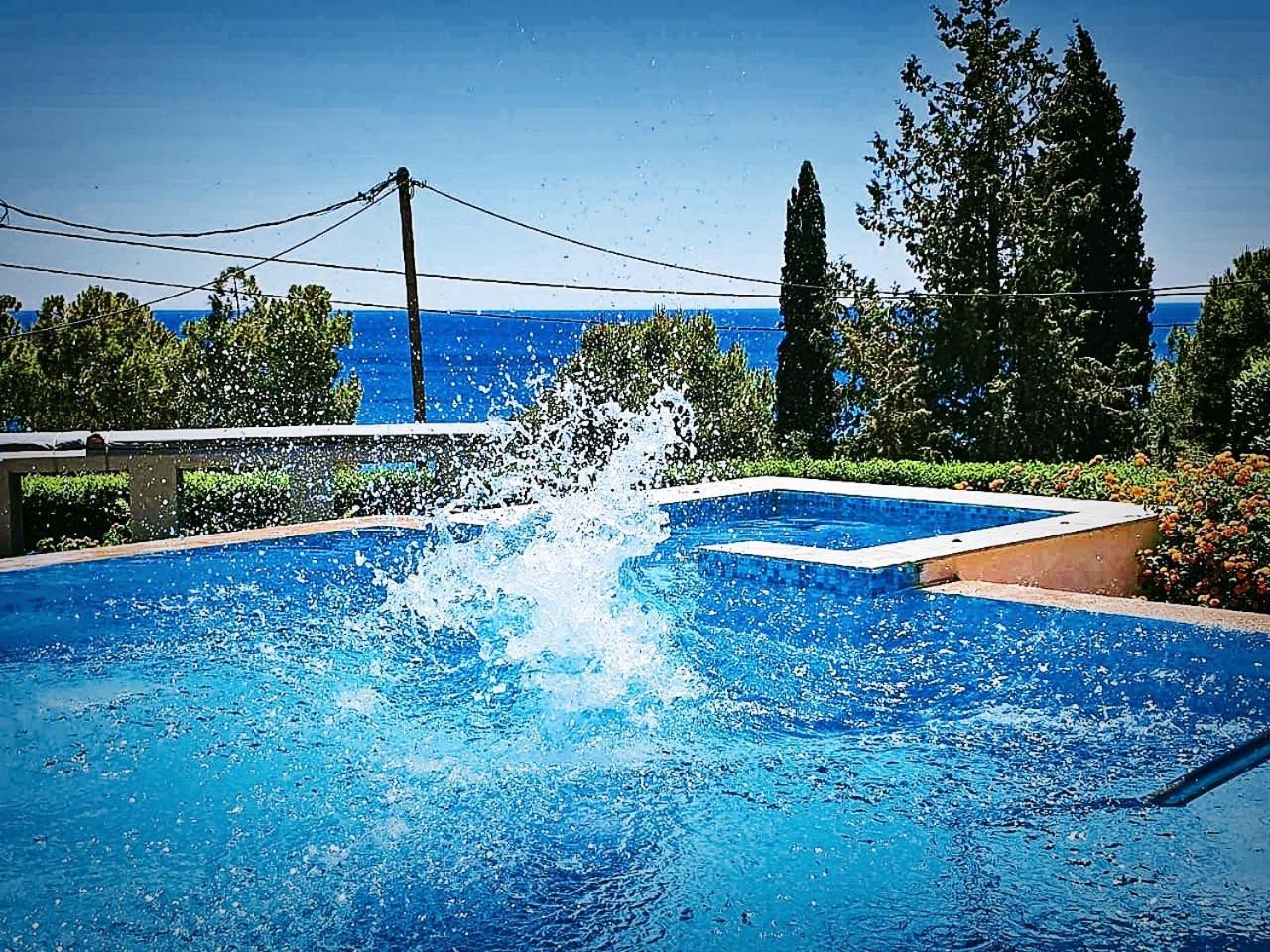 Costamare - Enjoy Lazy Days On The Private Pool-jacuzzi Pefki